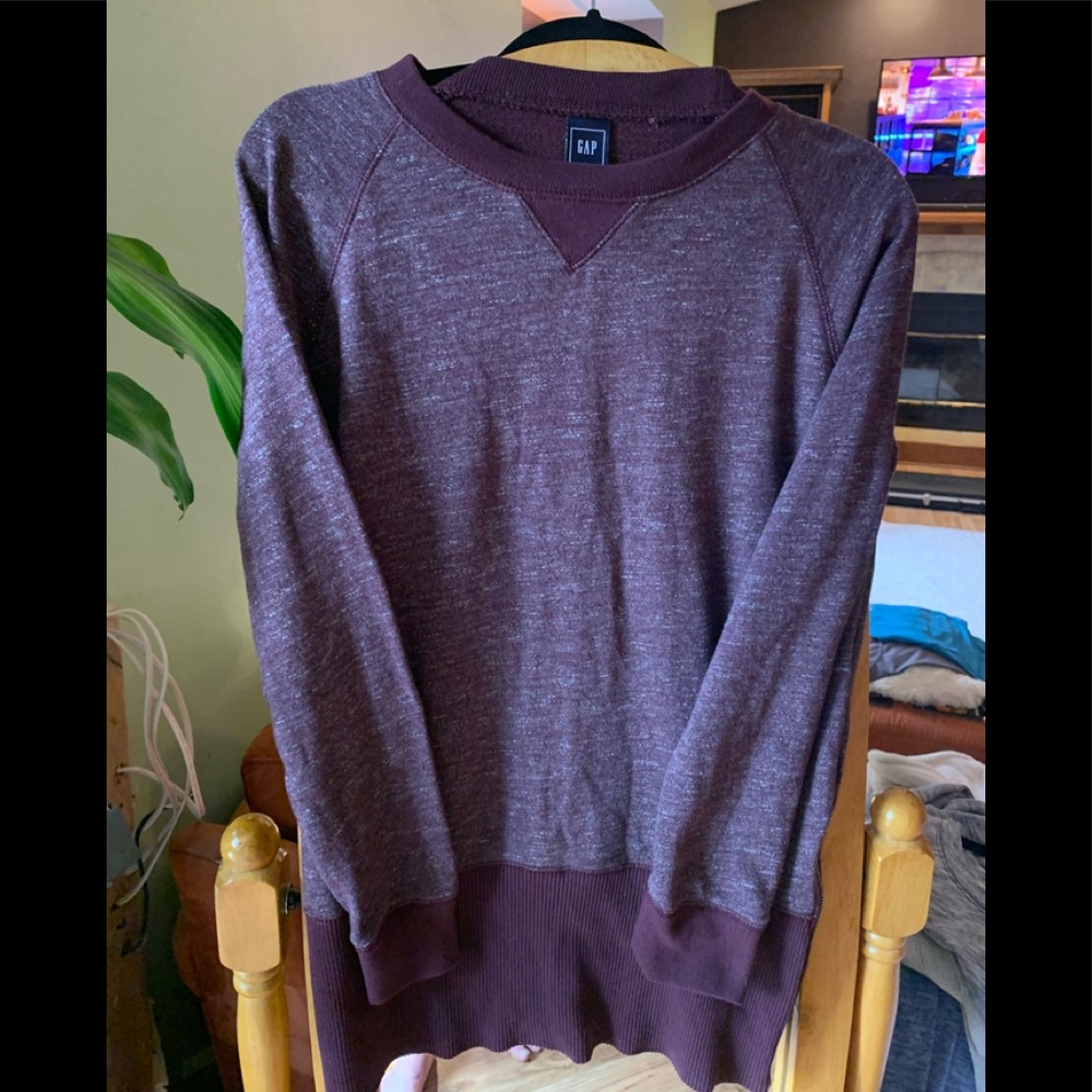 🔥2/$20 GAP crewneck sweatshirt.